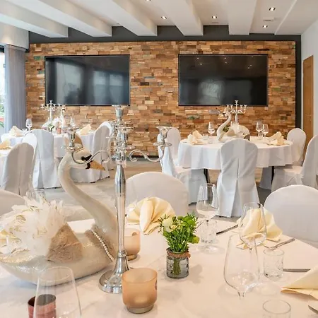 Hoopen Restaurant Deele Warburg