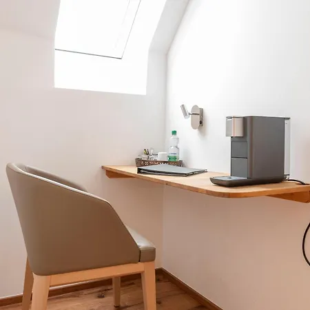 Hoopen Restaurant Deele 4*