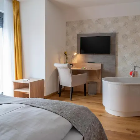 Hoopen Restaurant Deele 4* Warburg