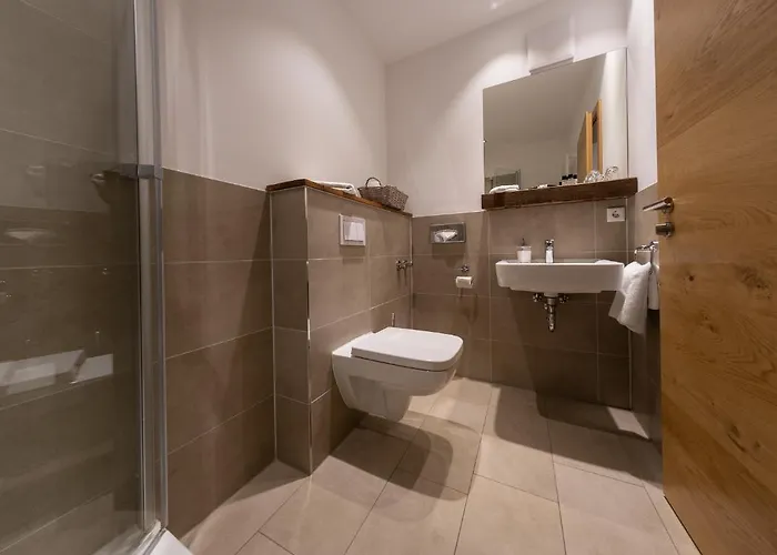 Hoopen Restaurant Deele 酒店 4*