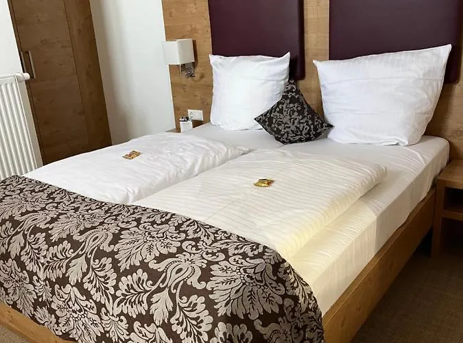 Hoopen Restaurant Deele 酒店 4*