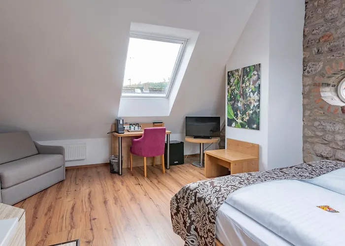 Hoopen Restaurant Deele 4*