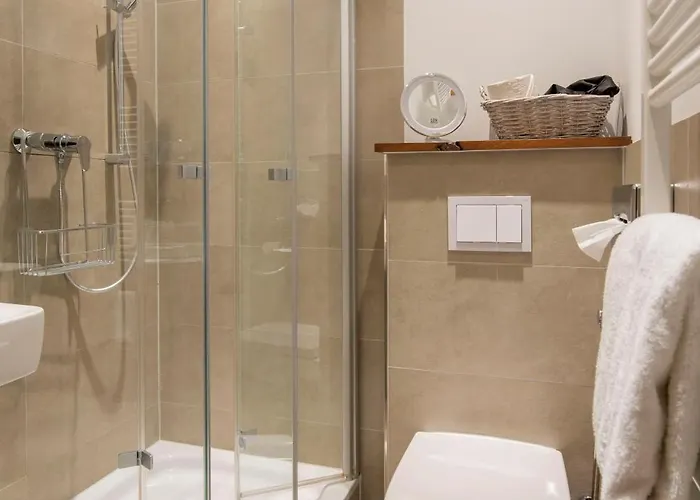 Hoopen Restaurant Deele 酒店 4*