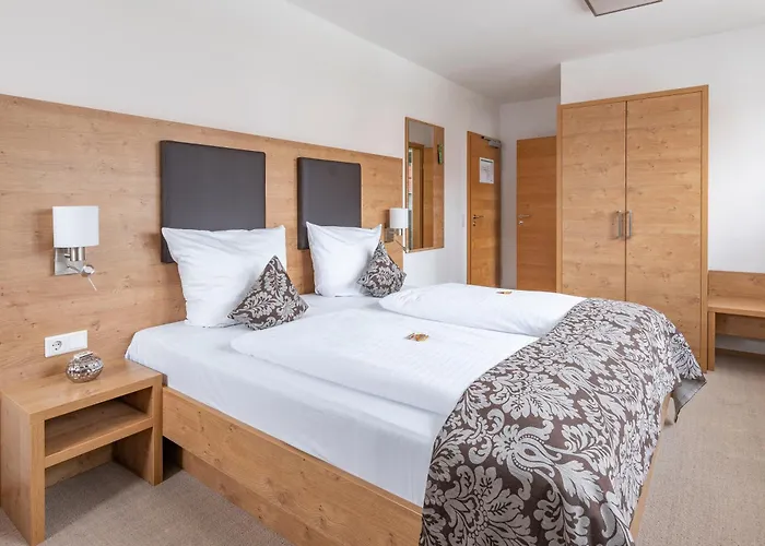 Hoopen Restaurant Deele 4* 瓦尔堡