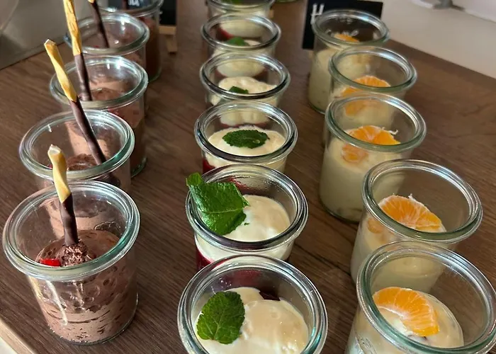 Hoopen Restaurant Deele 酒店 4*